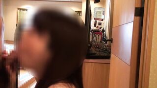 【人妻・熟女】熟れたむちむち豊満ボディな淫乱奥さまがエロいお尻振って騎乗位アクメ（素人／個人撮影／美魔女／オナニー／四十路／フェラ／主観／ラブホテル／コスプレ）