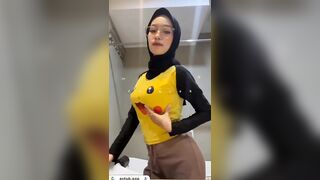 Fabulous Indonesian Hijab Dame ????