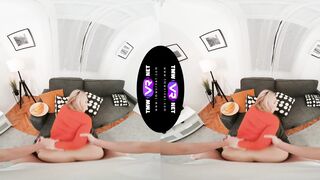 Ash-blonde performs a deep oral job