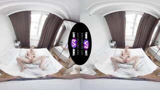 Meaty manhood becomes a lip liner